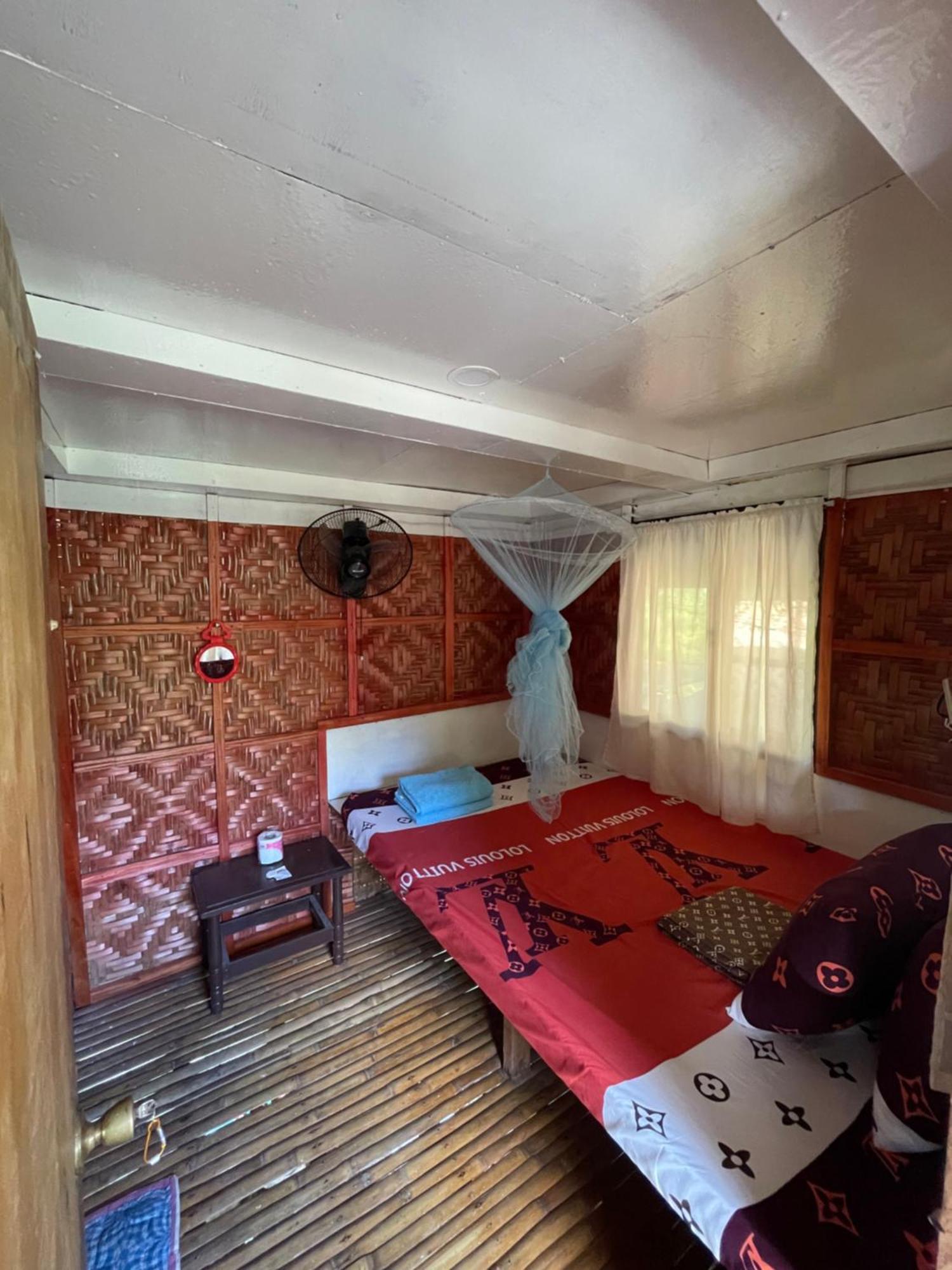 Fely'S Homestay Batuan 外观 照片
