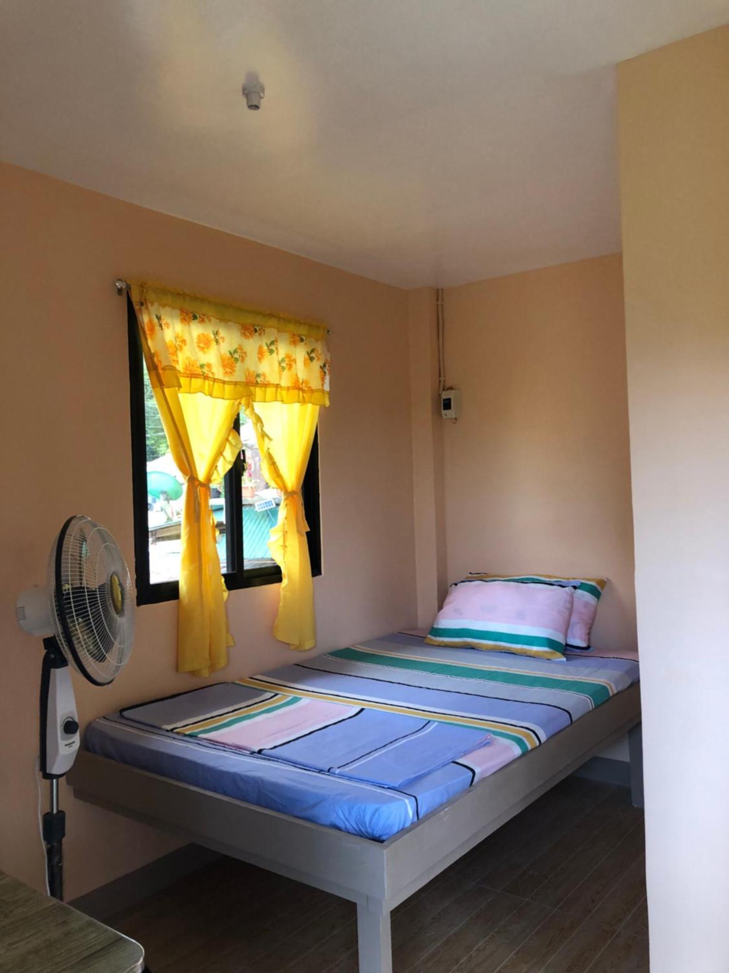Fely'S Homestay Batuan 外观 照片